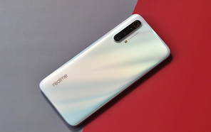 Realme X3 SuperZoom Leaked in Hands-on Photos, launching on May 26 